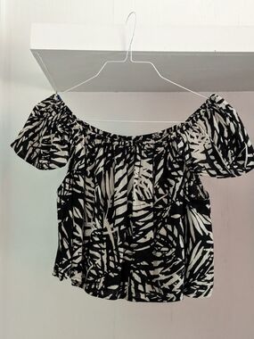 Aerie Black & White Off-Shoulder Top Hamptons Weekend Rich Girl Starter Pack